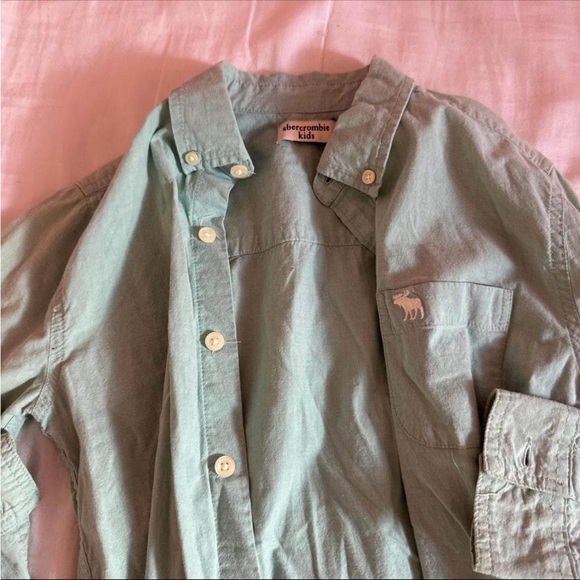 YL BUTTON UP - Picture 3 of 4